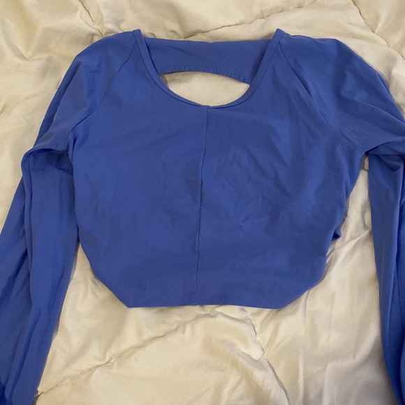 Whitney Simmons blue crop long sleeve size M - Picture 4 of 4